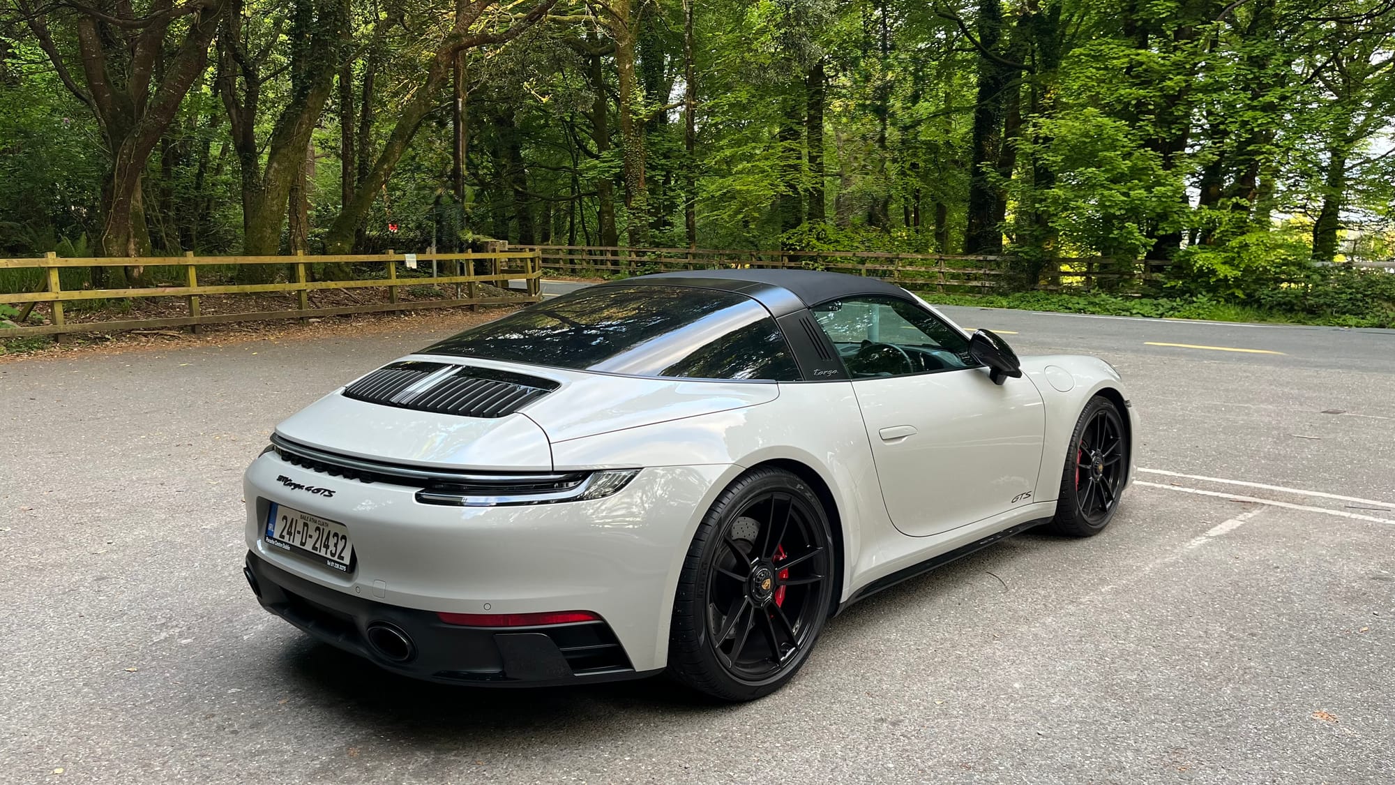 Our Porsche 911 Targa 4 GTS in Crayon