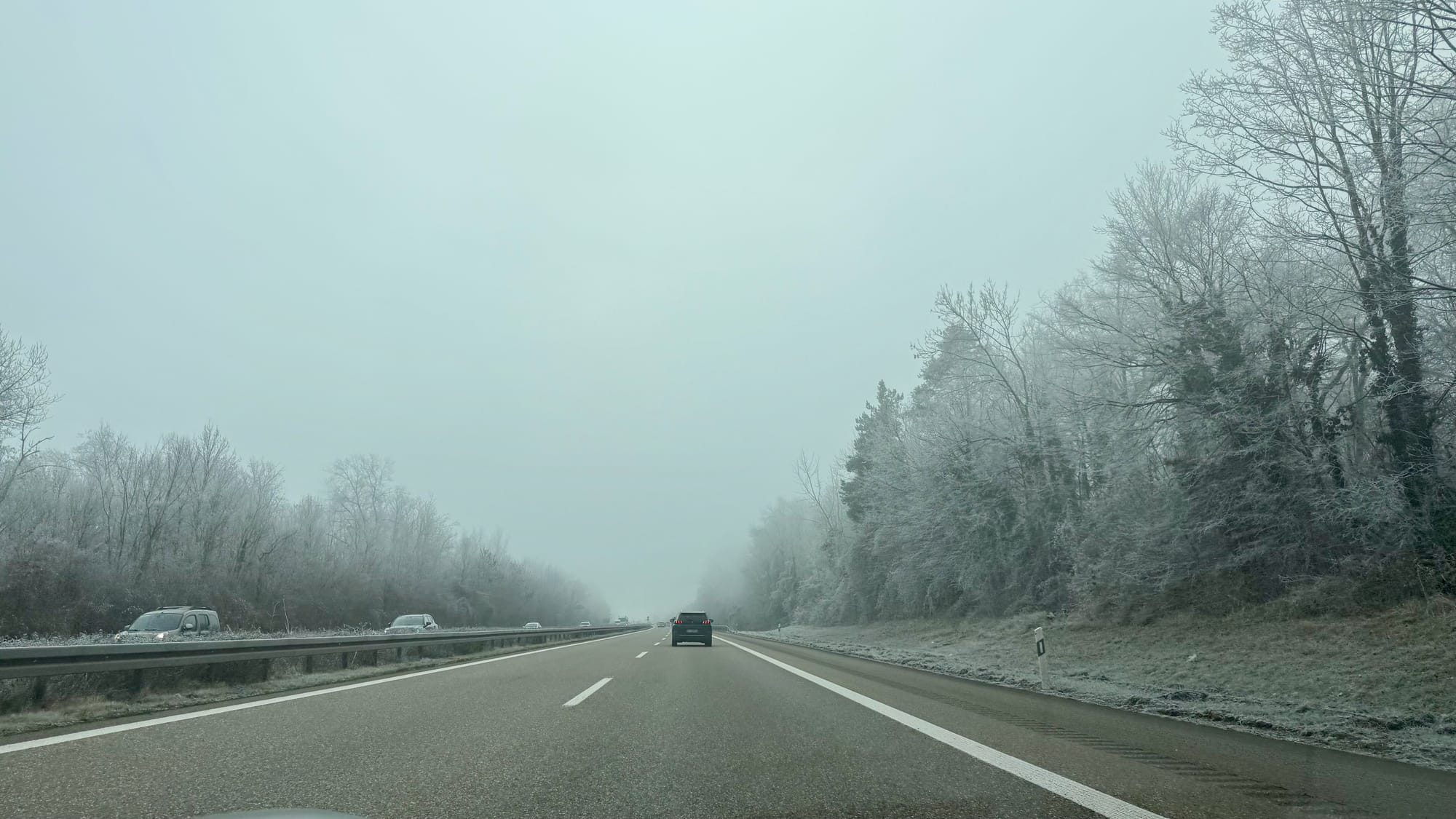 Fog on the A5 autobahn