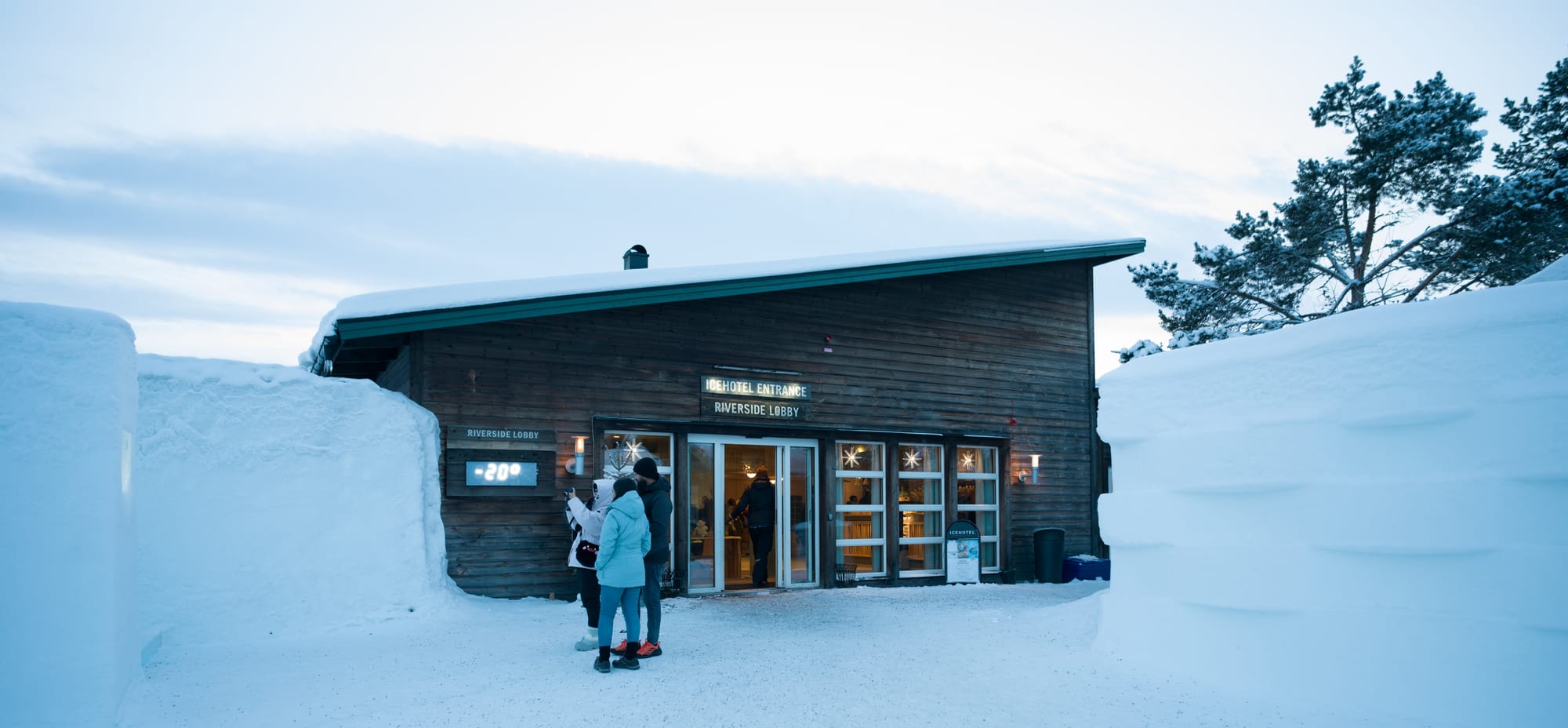 The ice rooms lobby
