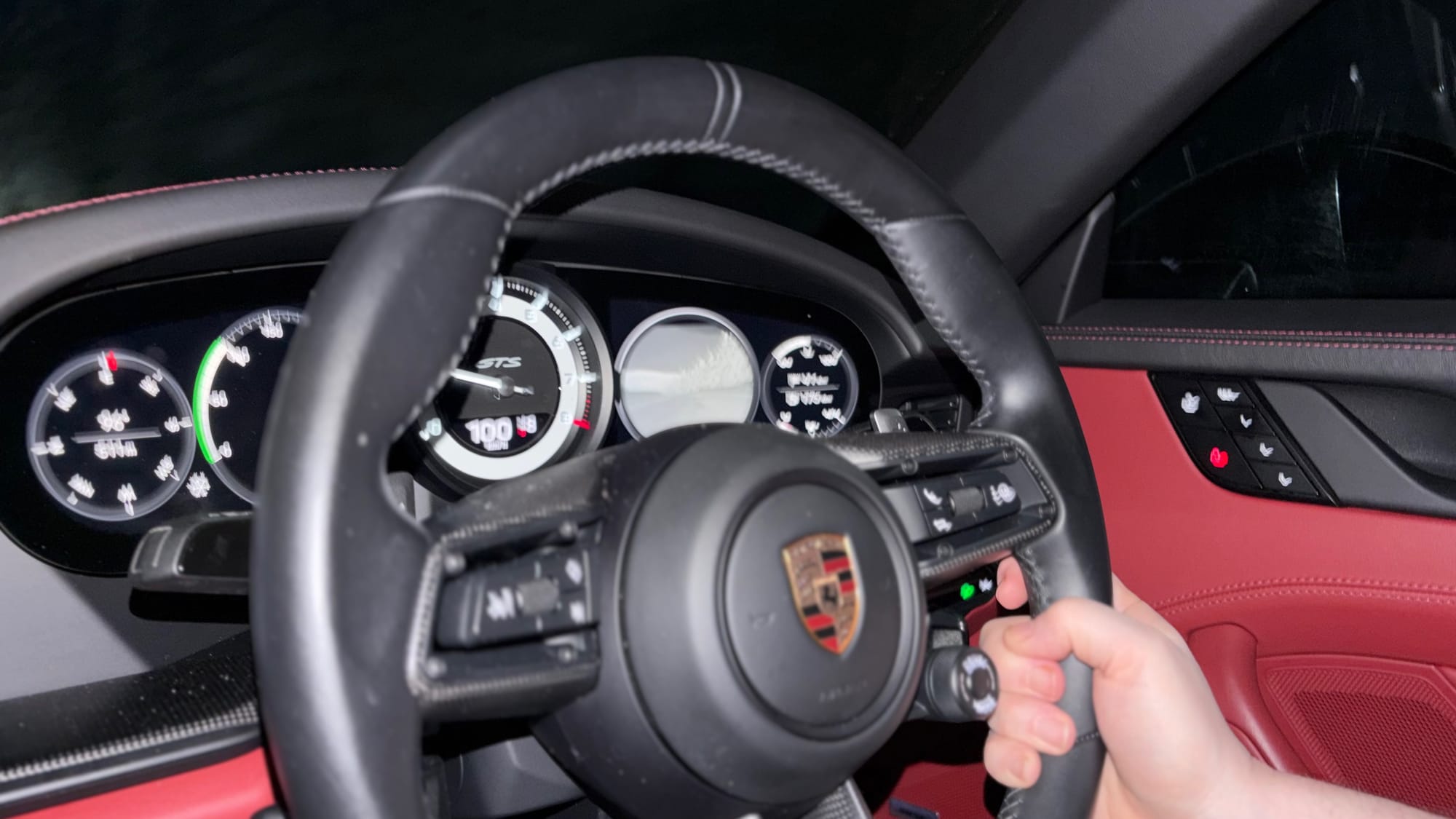 Night Vision Assist active on the cockpit display