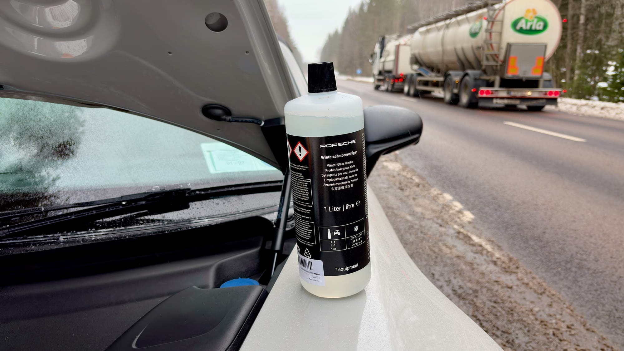 Porsche Winter Glass Cleaner