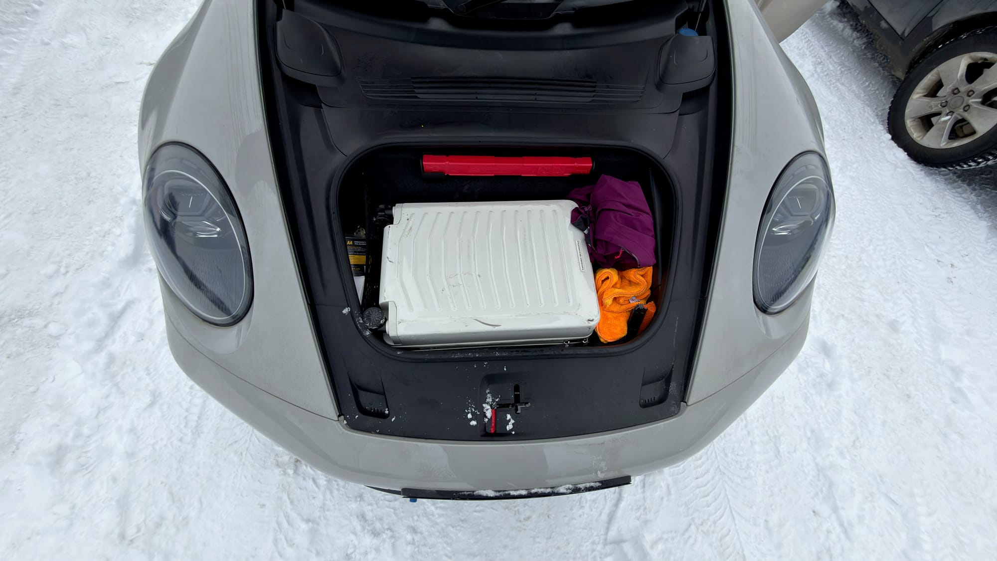 Frunk of our 911 Targa