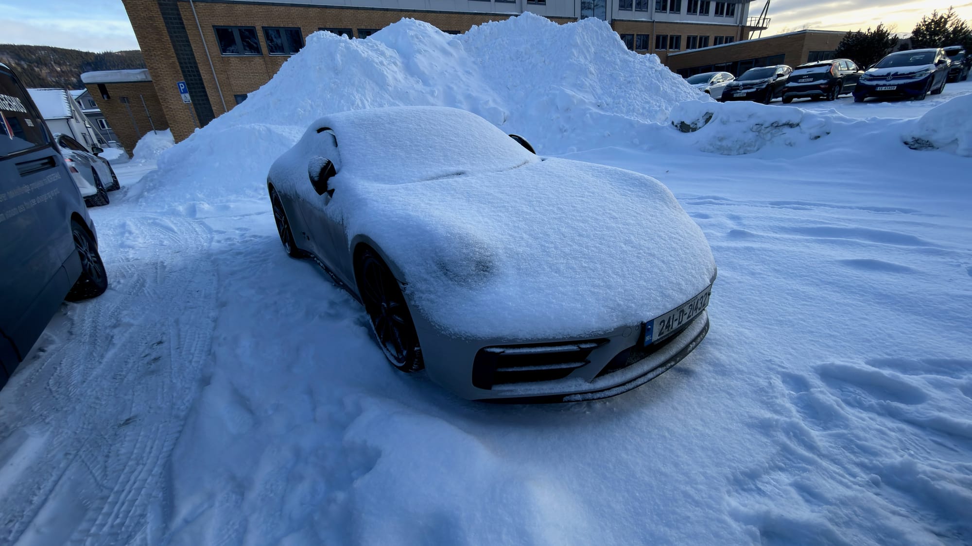 Overnight snowfall on our 911