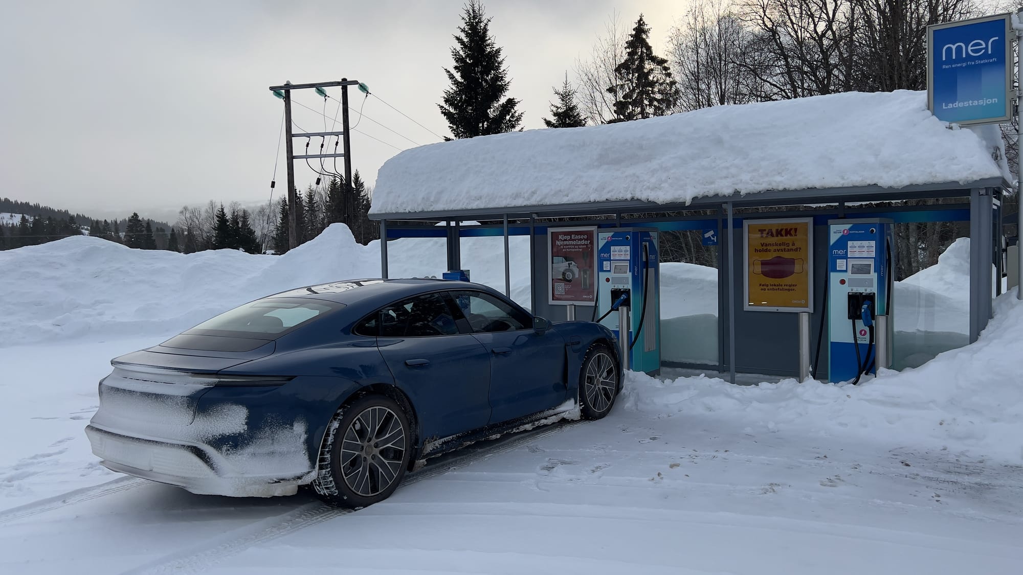 Charging our Porsche Taycan 4S at Namsskogan