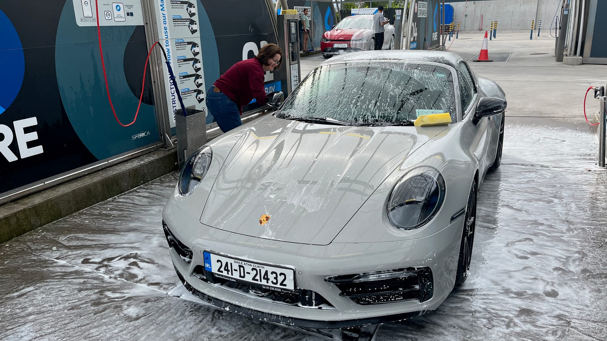 Cleaning our 911 Targa