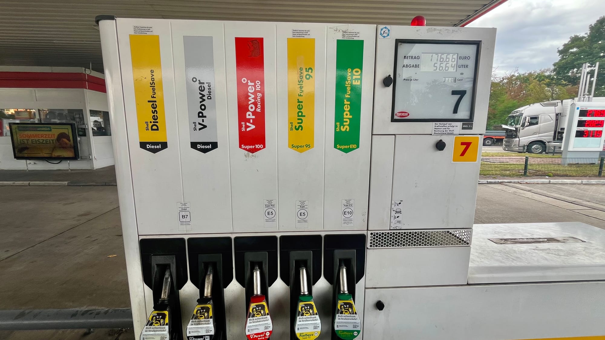 Insane fuel price on the German Autobahn