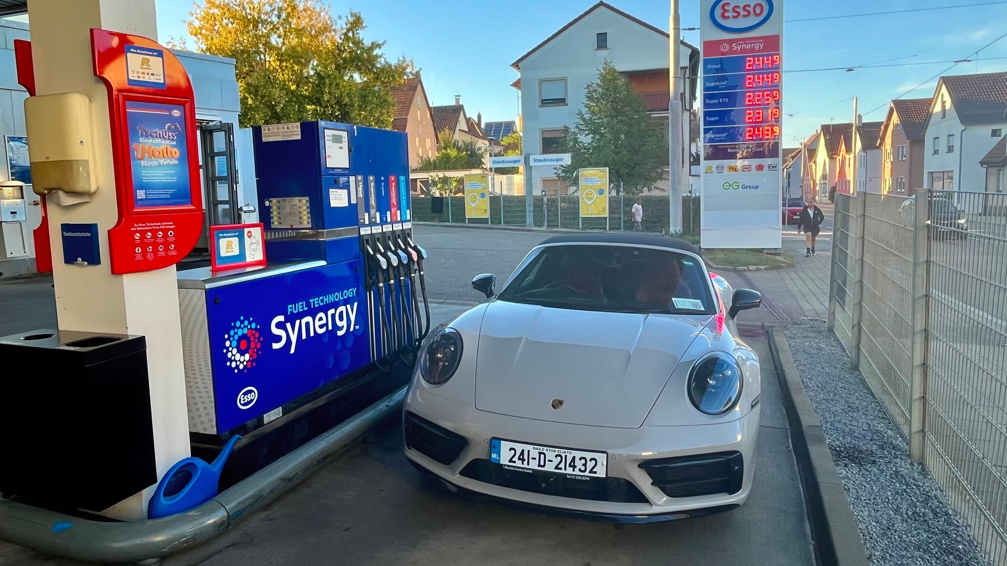 Filling up with 98 octane fuel at Esso near Zuffenhausen