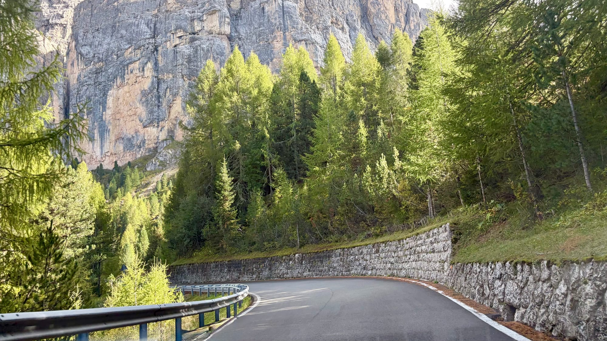 Driving Sella Pass